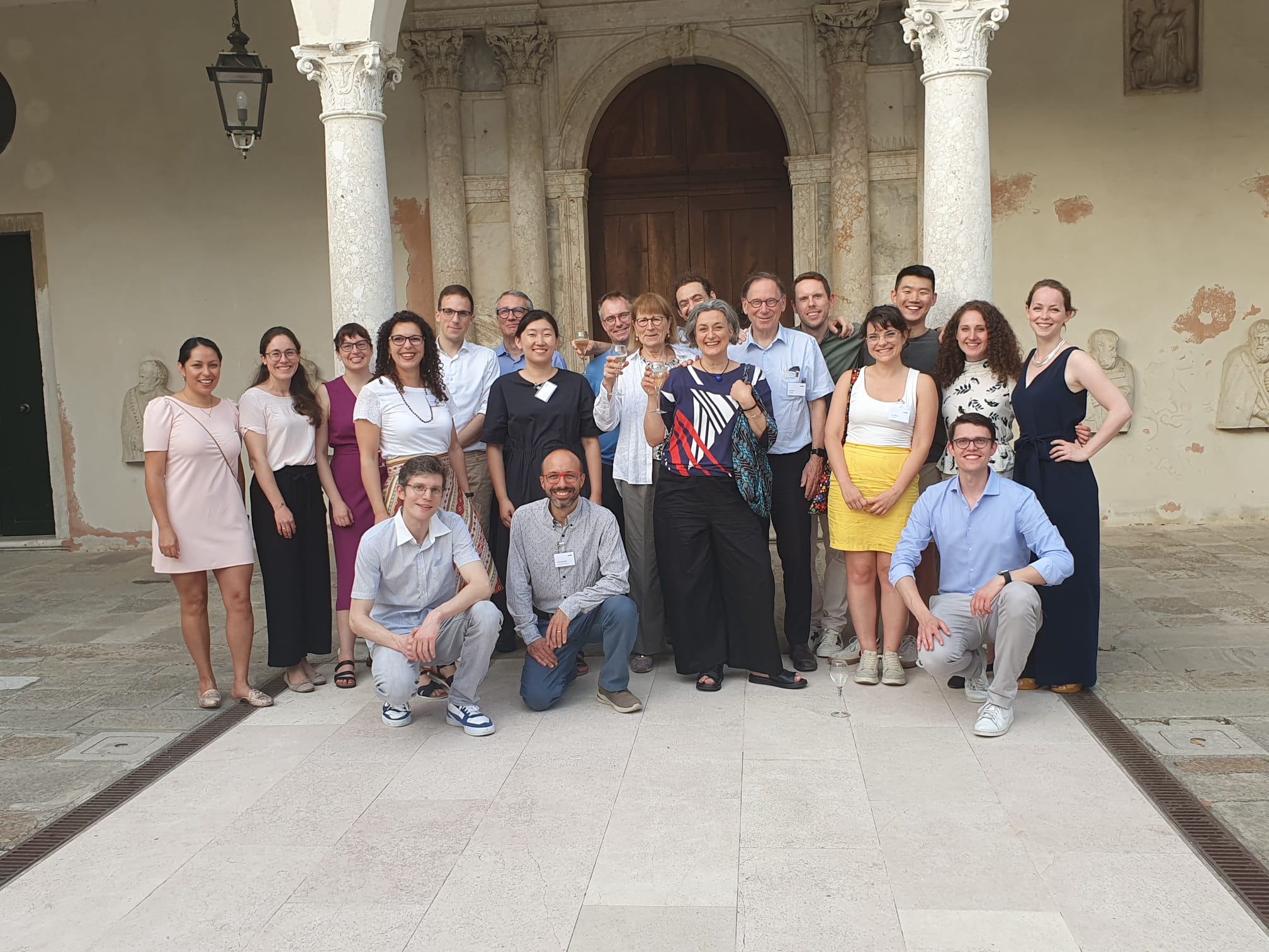 group picture pillars venice